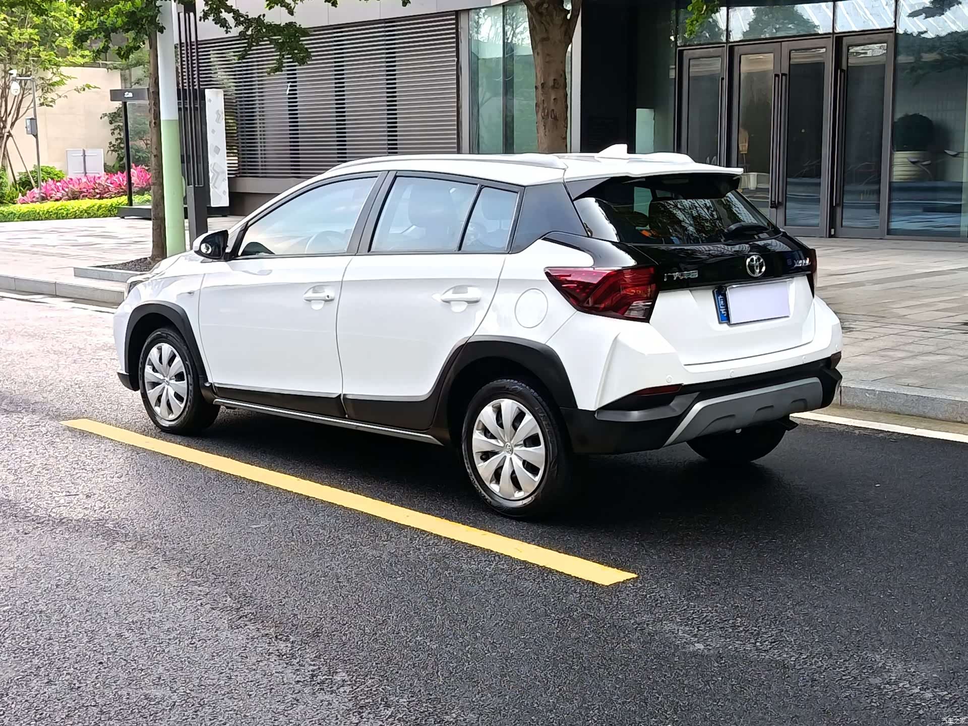 Toyota YARiS L, 2019 6