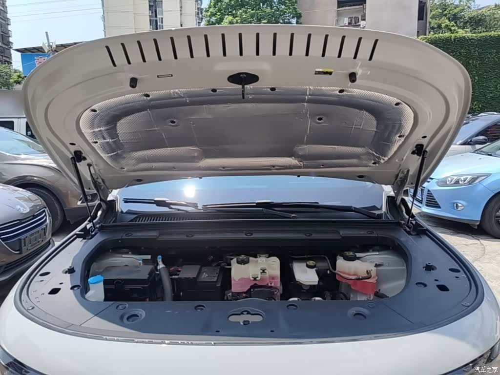 Leapmotor C10, 2024 16