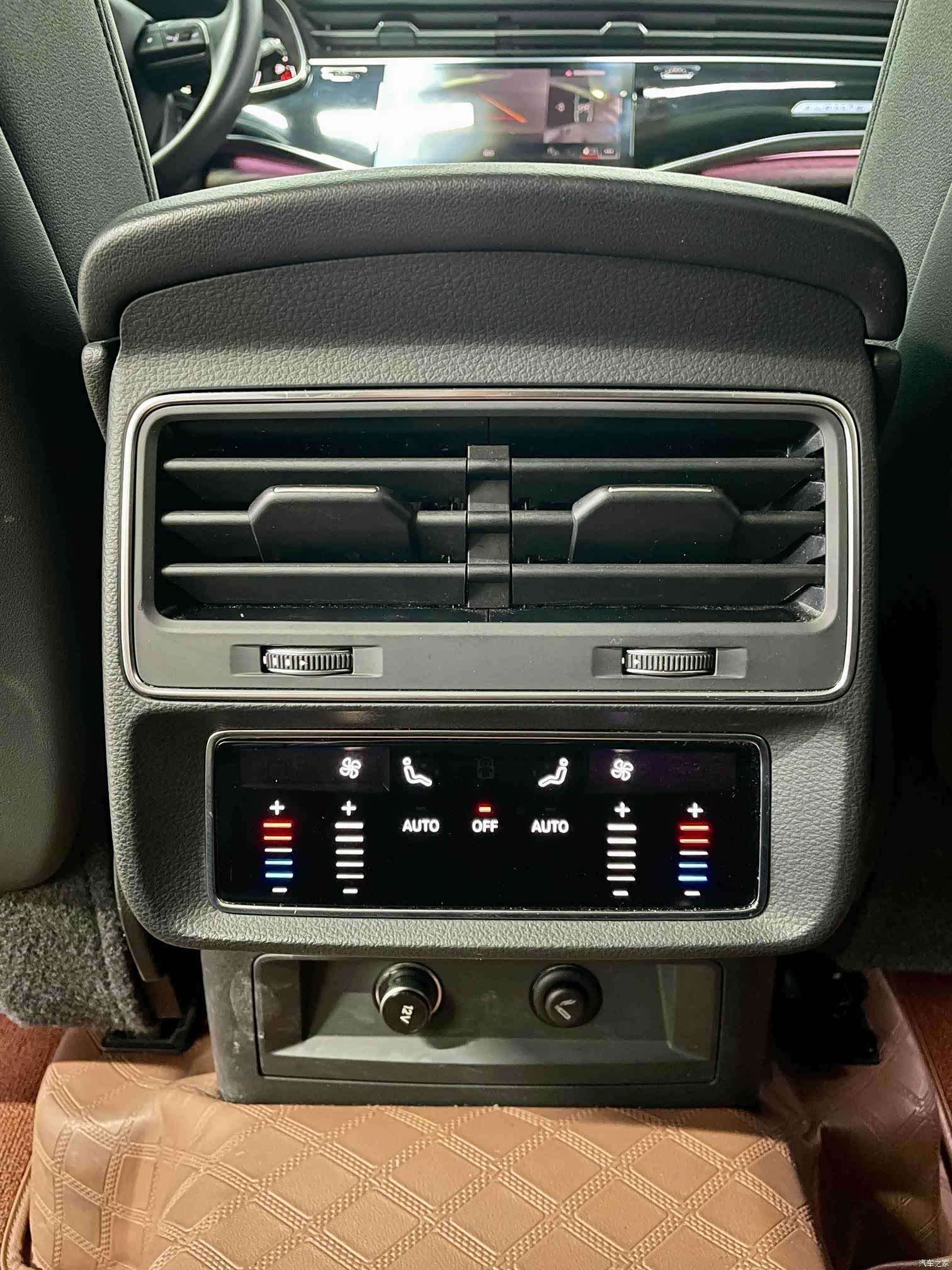 Audi Q7, 2023 15