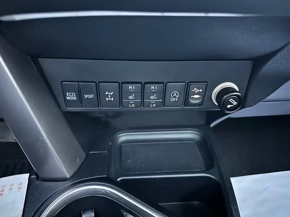 Toyota RAV4 Rongfang