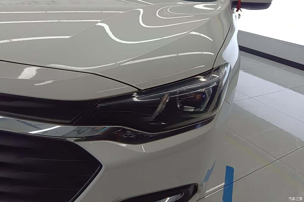 Chevrolet 320, 2022 все фото