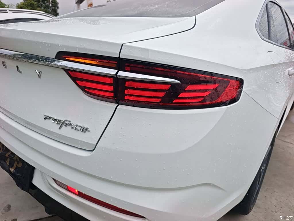 Geely Preface, 2022 8