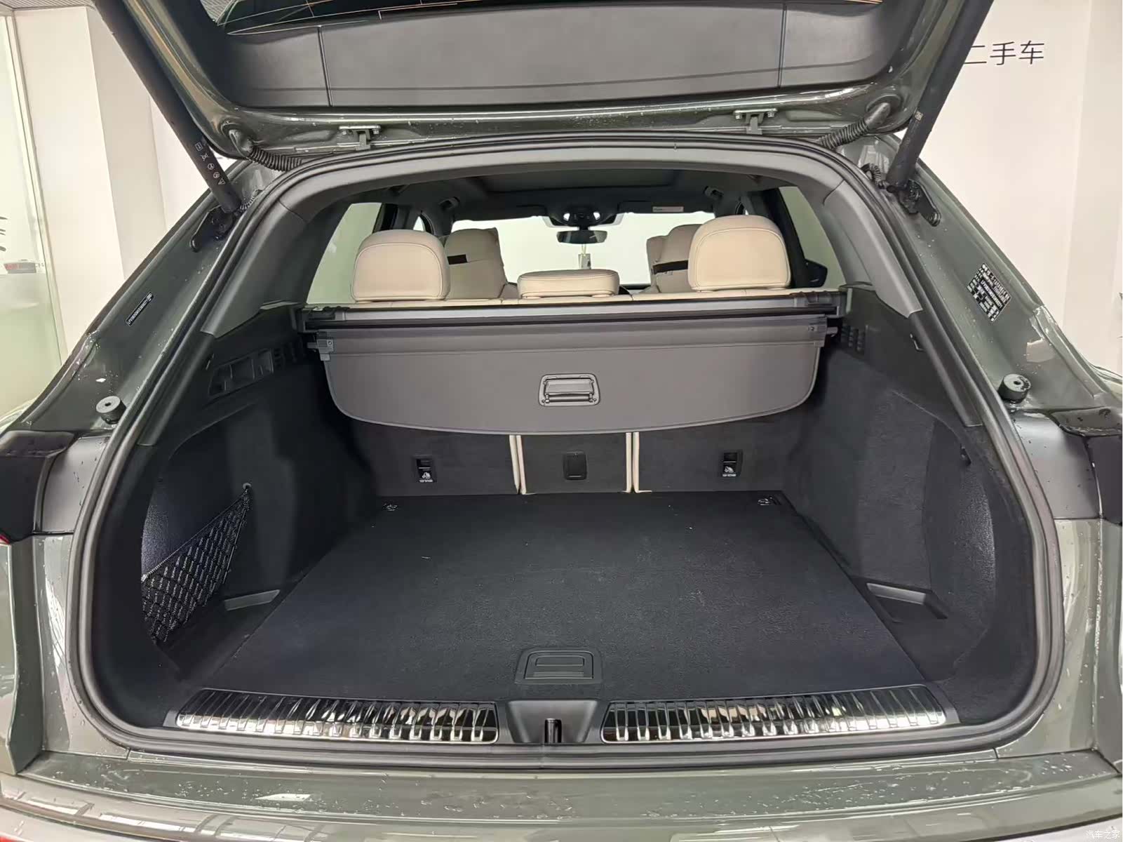 Audi Q5L, 2025 6