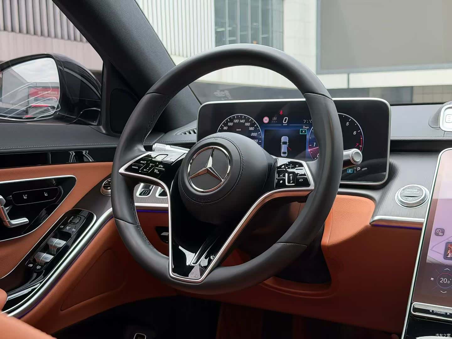 Mercedes-Benz S-Class, 2024 4