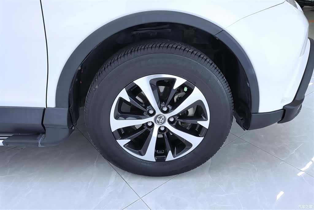 Toyota RAV4, 2018 6