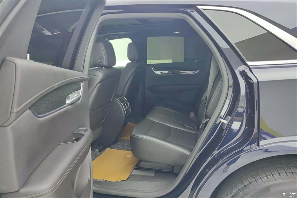 Cadillac XT5, 2021 11