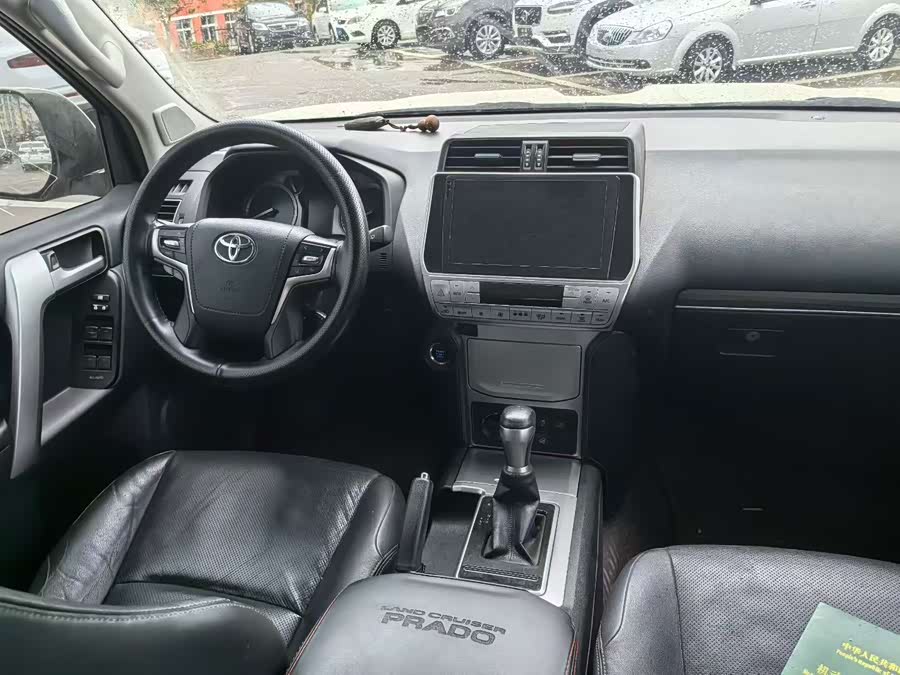 Toyota Prado 2019, фото 4