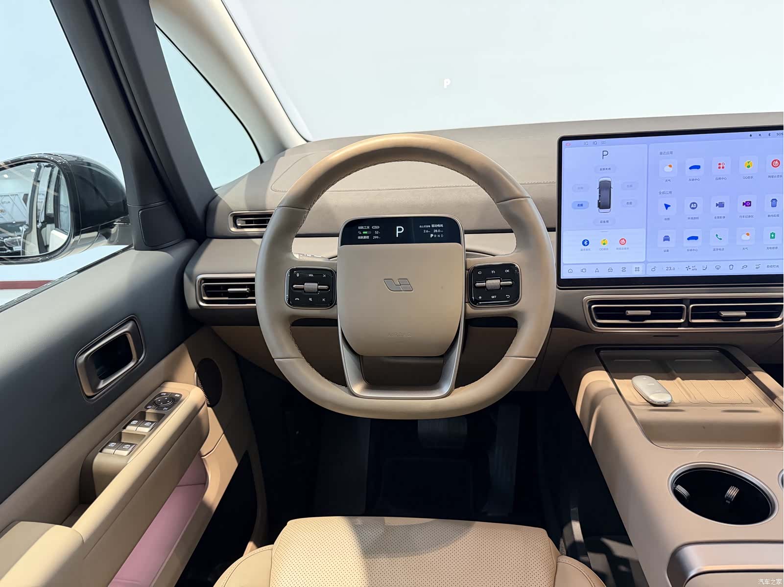 Li Auto MEGA, 2025 12