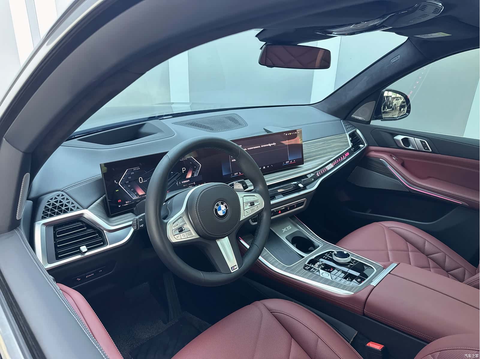BMW X5, 2024 10