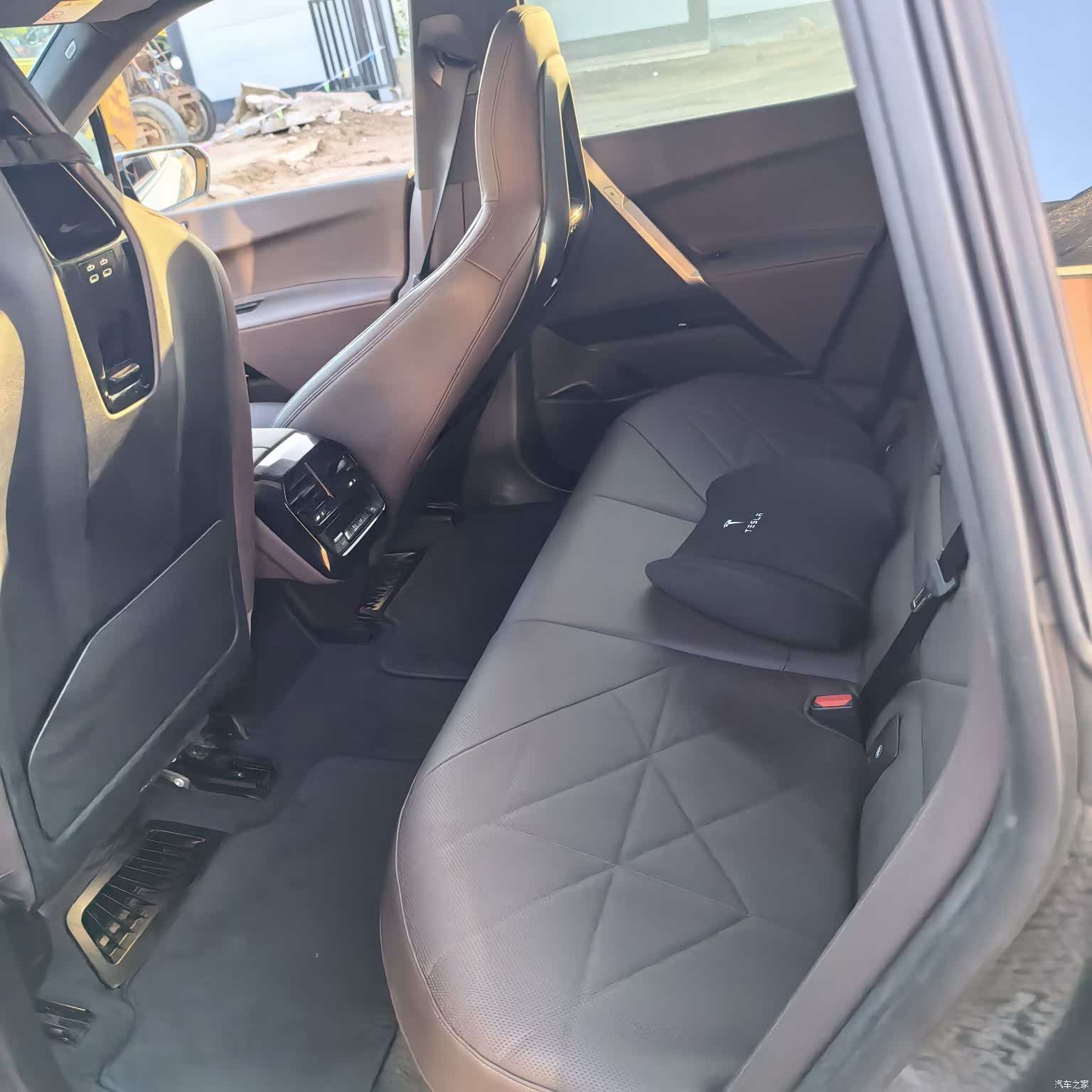 BMW iX, 2023 12