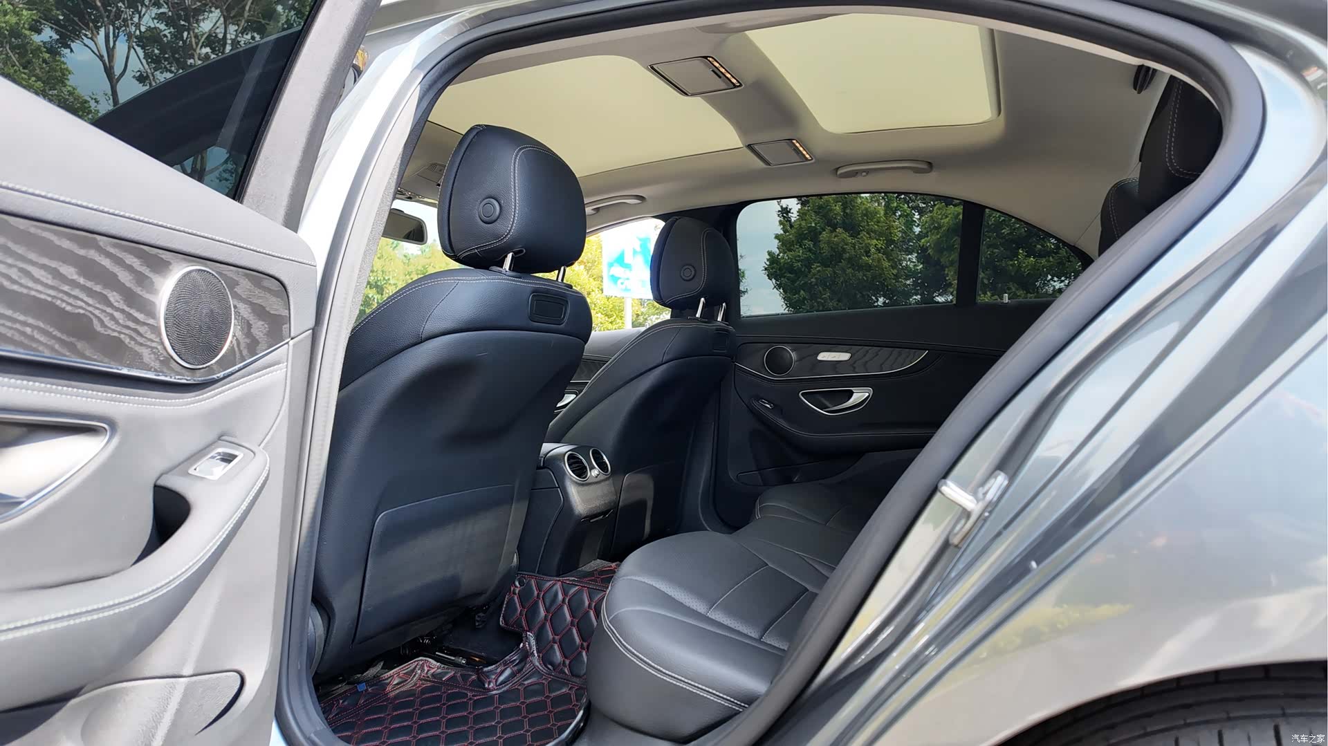 Mercedes-Benz C-Class, 2018 15