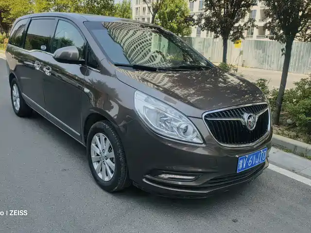 Buick GL8 2017 — купить из Китая под заказ