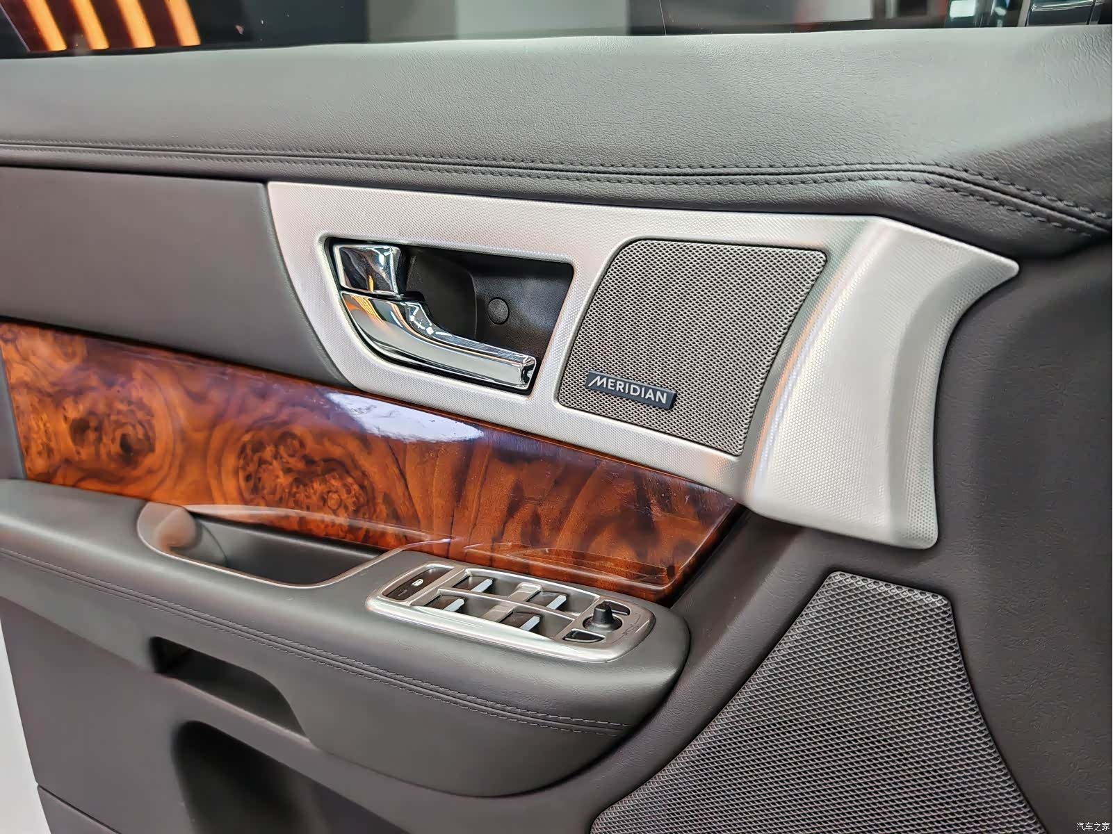 Jaguar XF, 2015 29