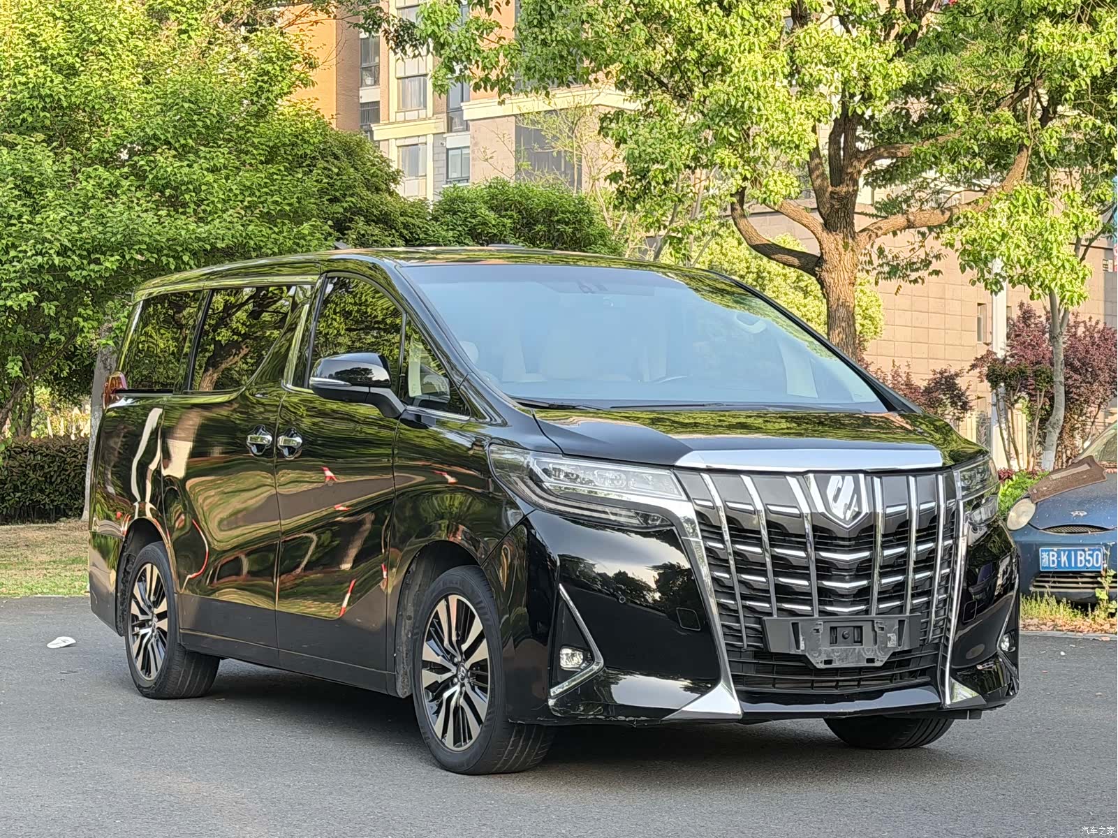 Toyota Alphard, 2019 3