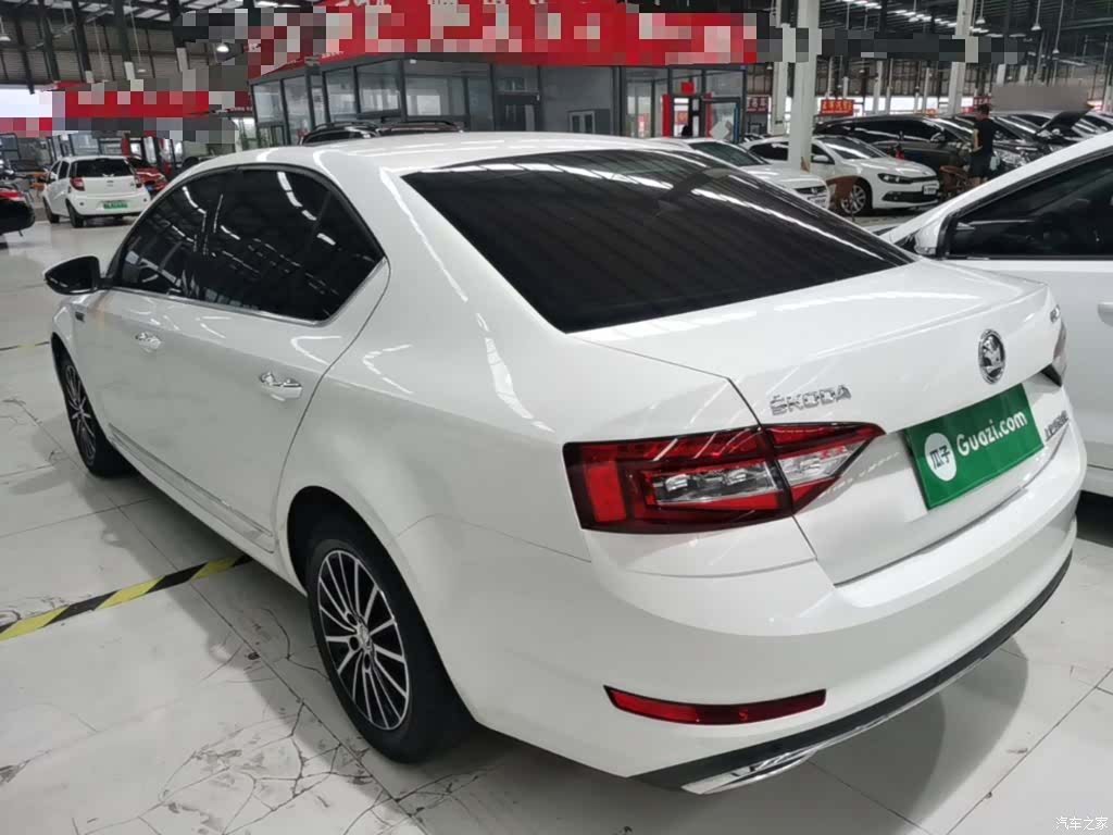 Skoda Octavia, 2018 все фото