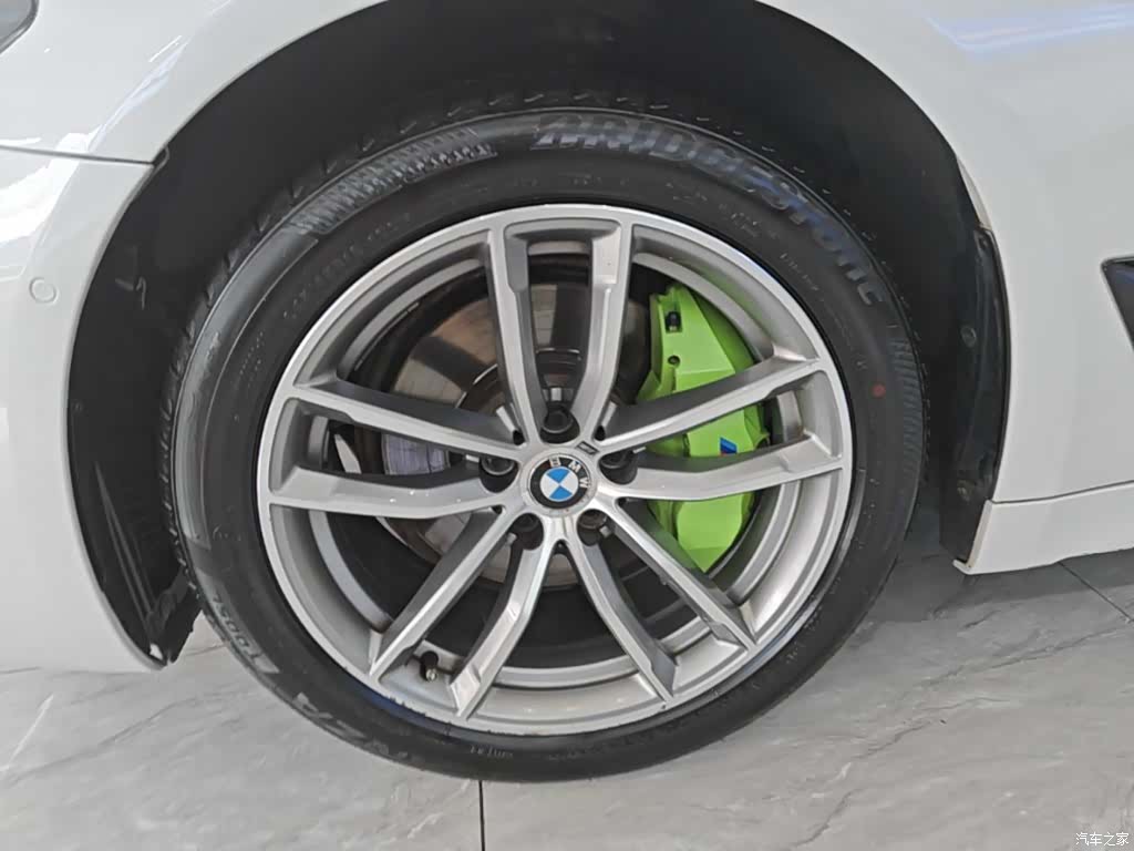 BMW 5 Series, 2019 23