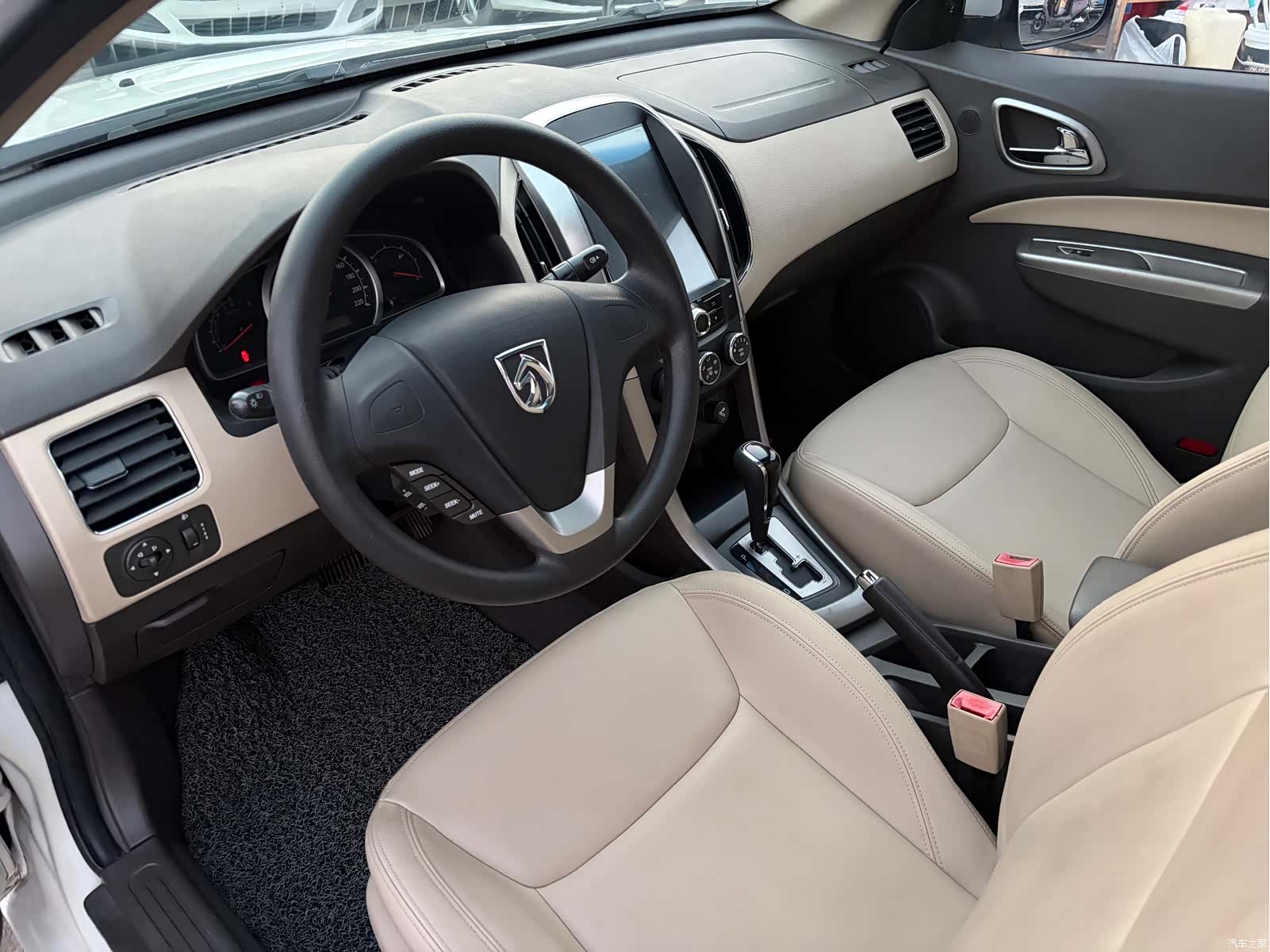 Wuling 630, 2012 8