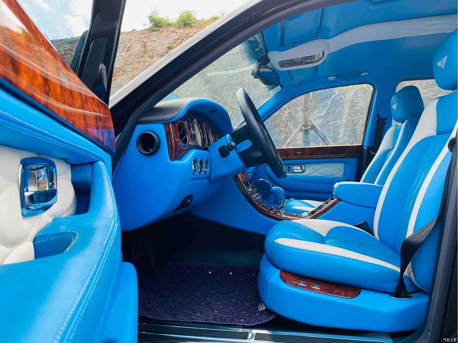 Bentley R, 2005 9