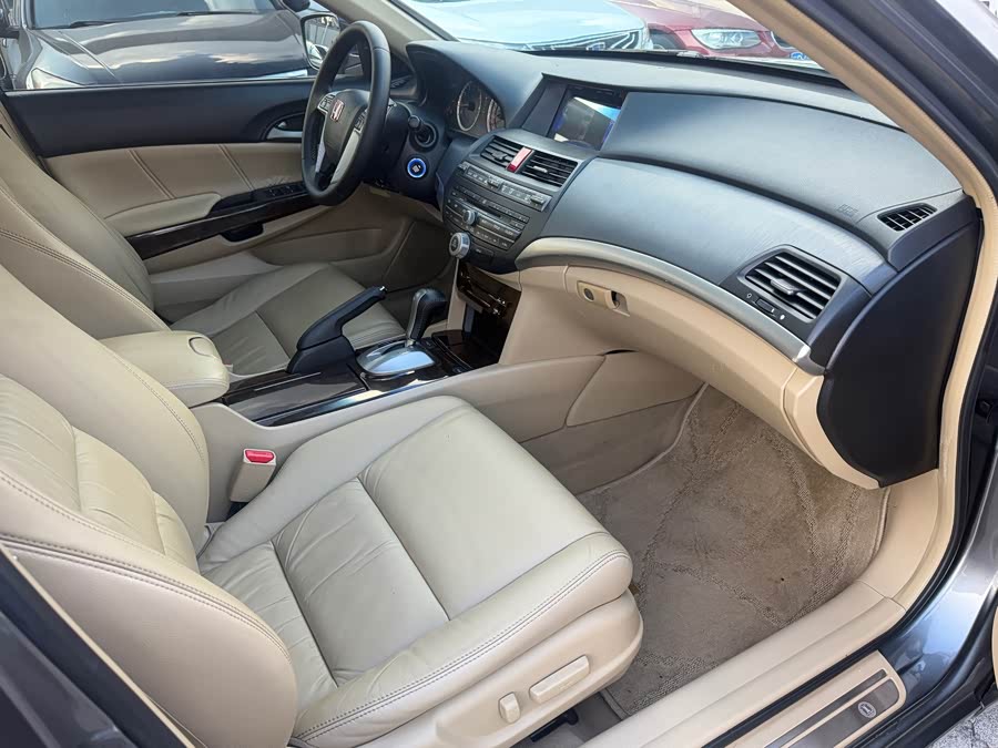 Honda Accord 2010, фото 9