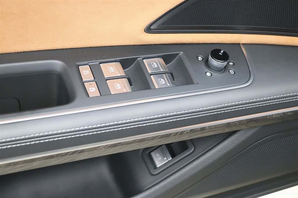Audi A8L, 2024 11