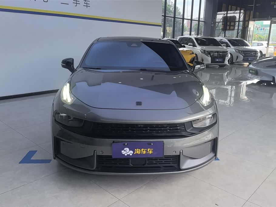 Lynk & Co 03 Lynk & Co 03
