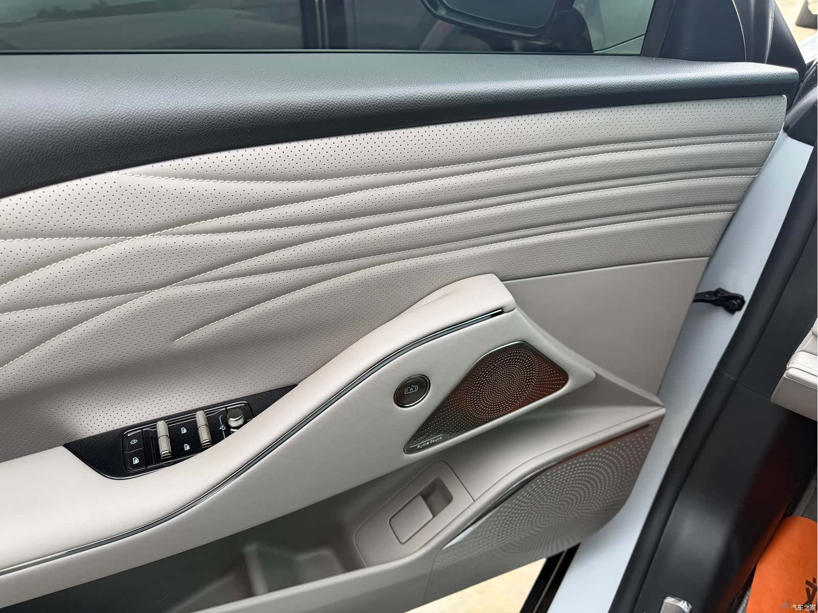 Geely 8, 2025 11