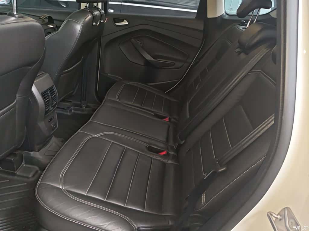 Ford Kuga, 2017 17