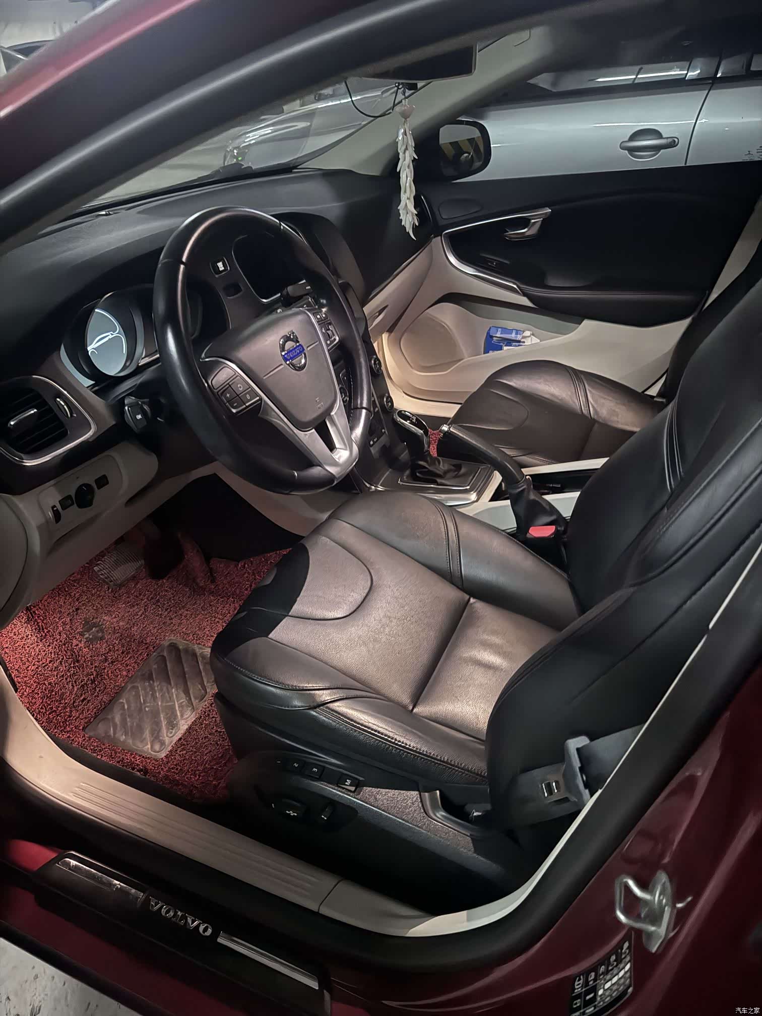 Volvo V40, 2015 8