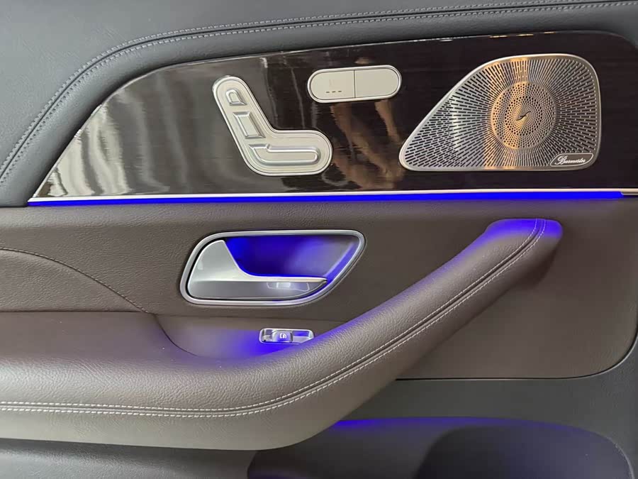 Mercedes-Benz GLS 2023, фото 10