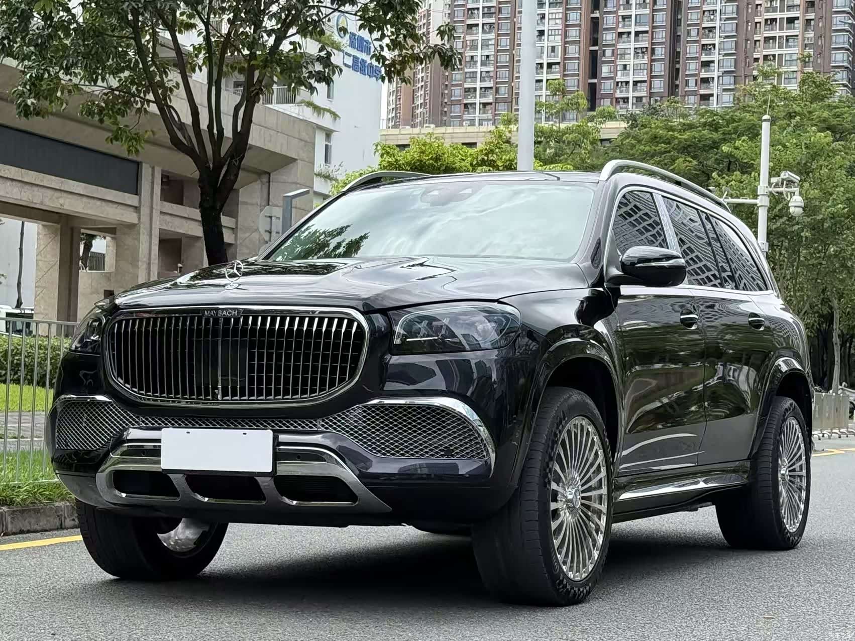 Mercedes-Benz GLS, 2023 1