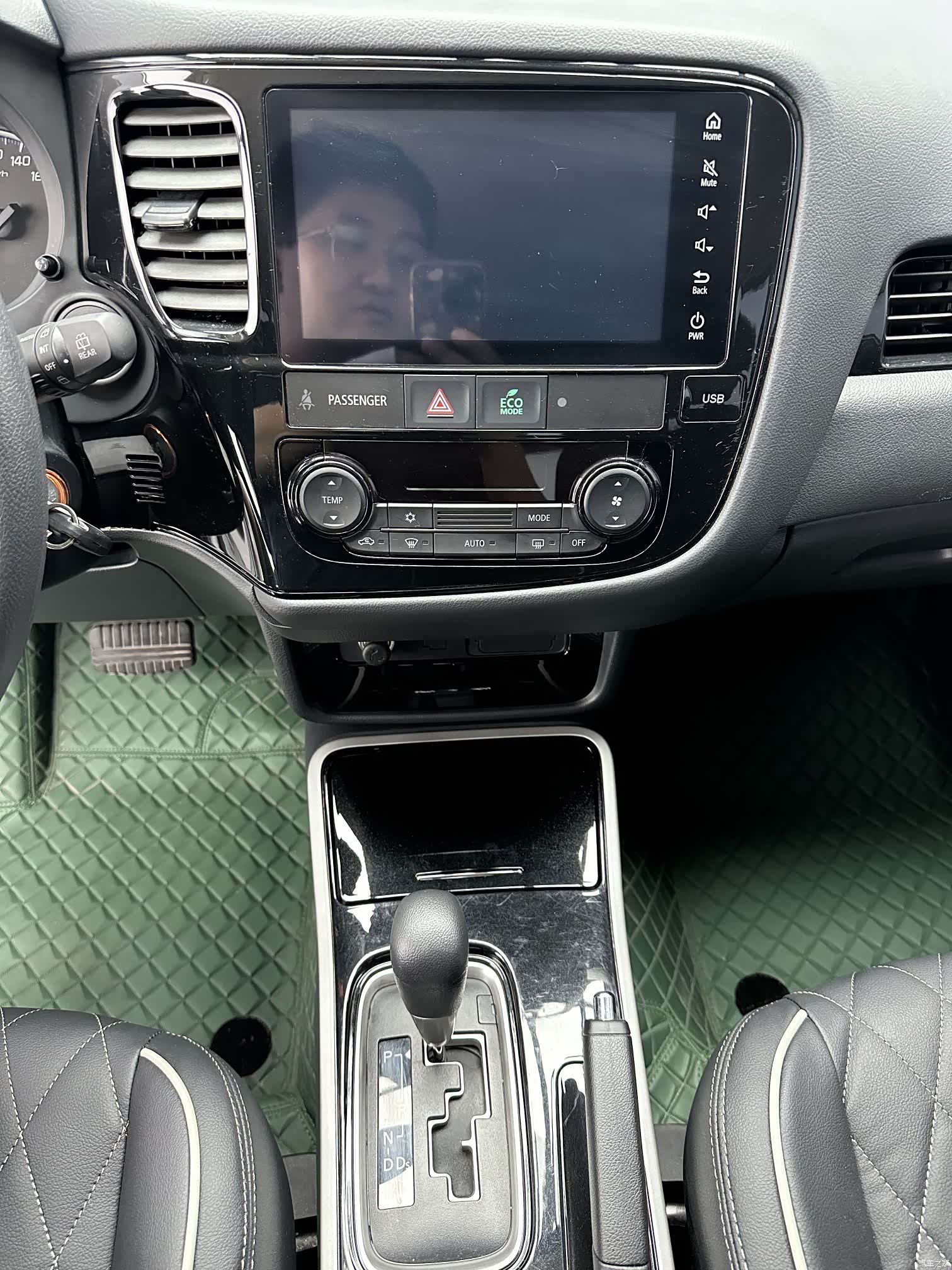 Mitsubishi Outlander, 2023 15