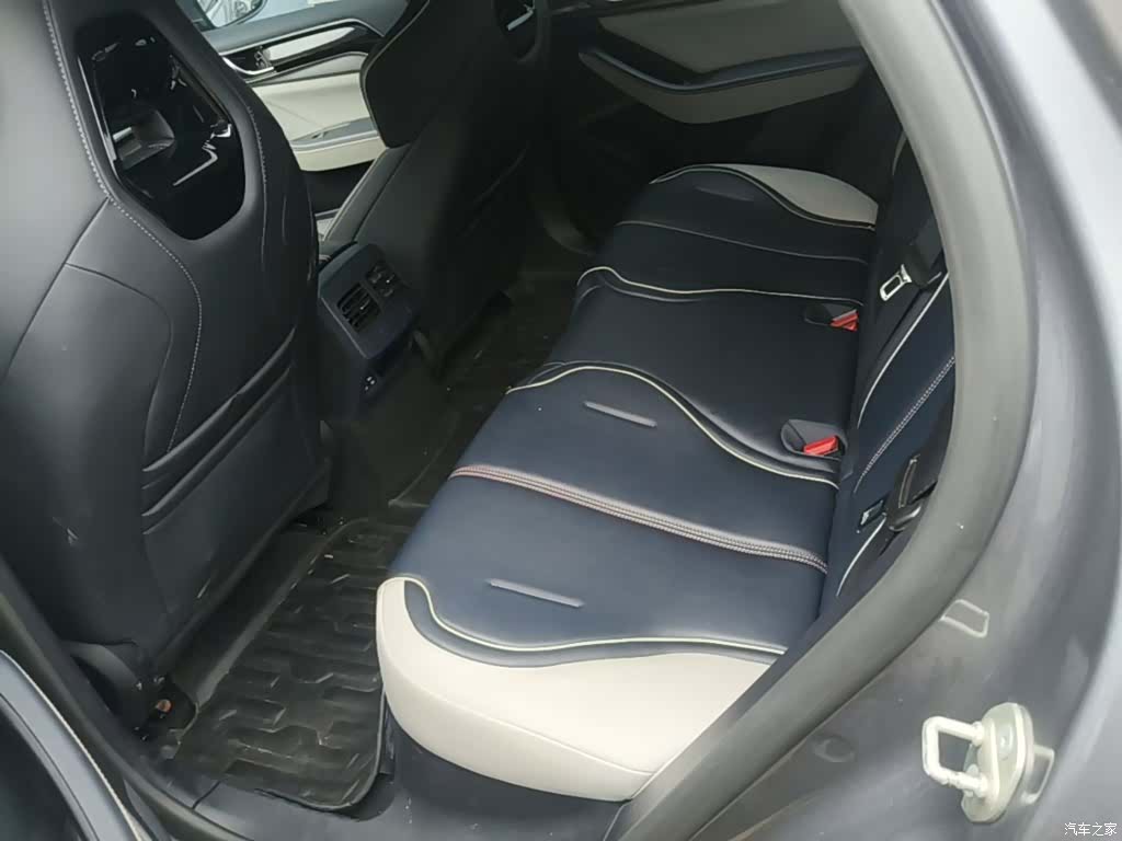BYD Qin, 2022 17