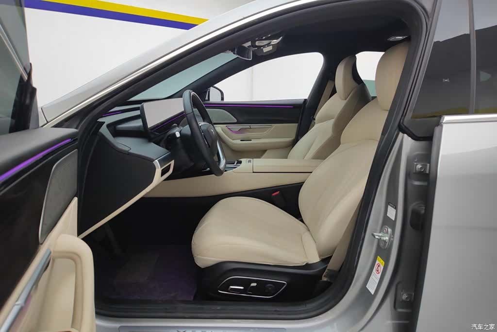 Xpeng P7, 2022 9