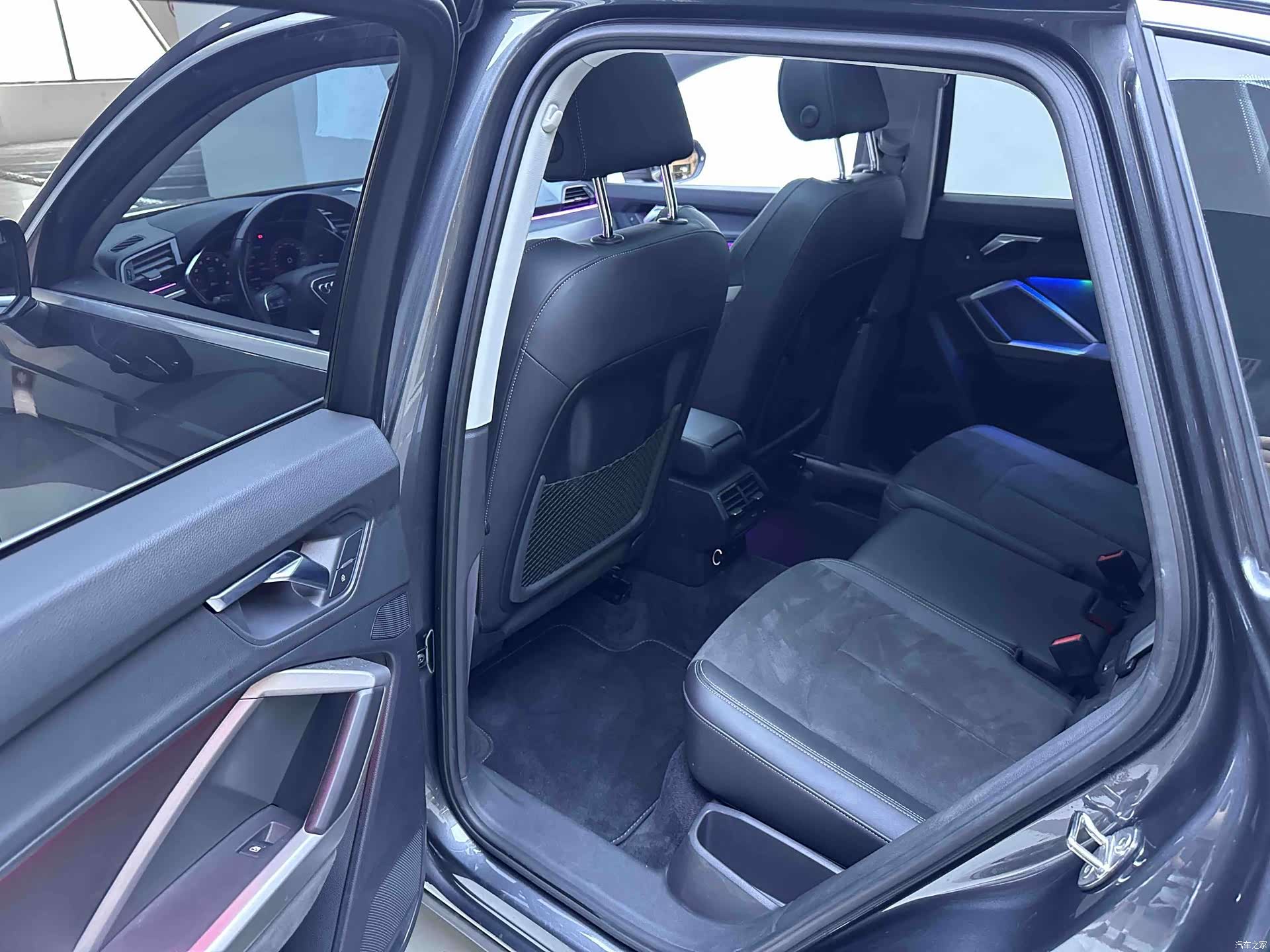 Audi Q3, 2023 10