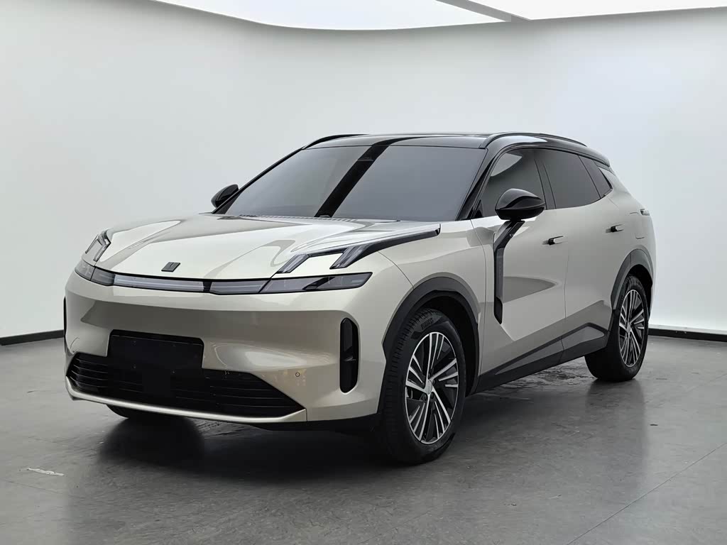 Lynk & Co 08 EM-P 2023 220km Halo
