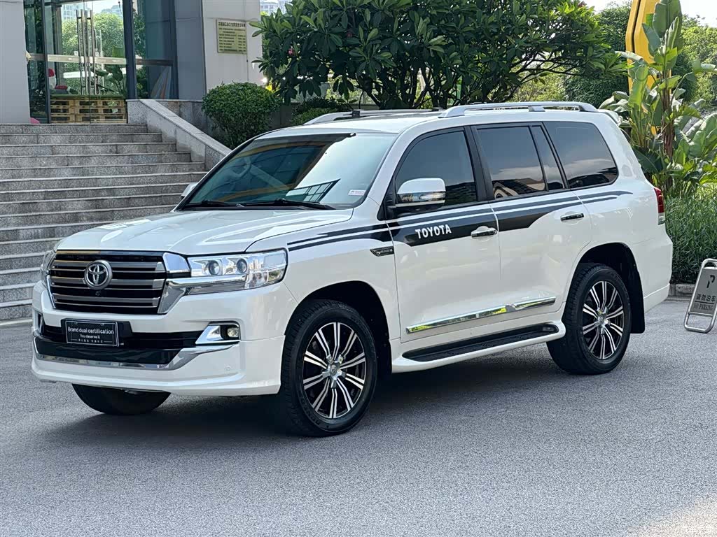 Toyota Land Cruiser, 2020 4