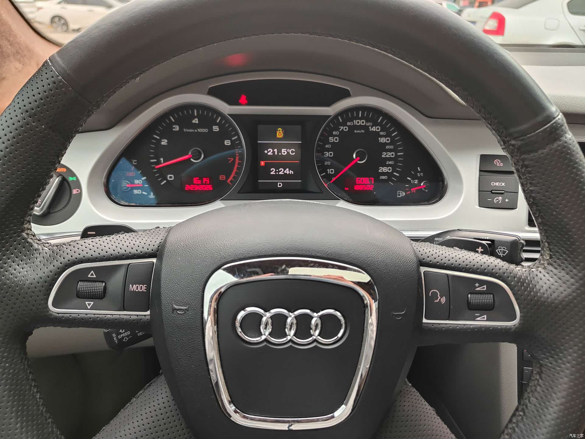 Audi A6L, 2012 12