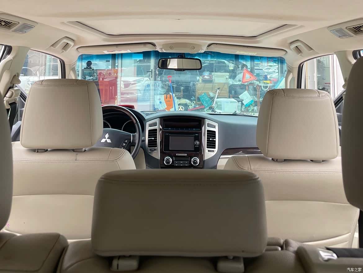Mitsubishi Pajero, 2018 14