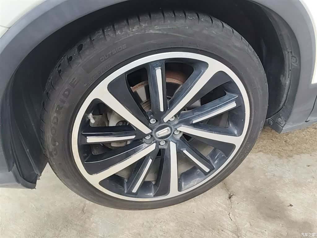 Bestune T77, 2019 23