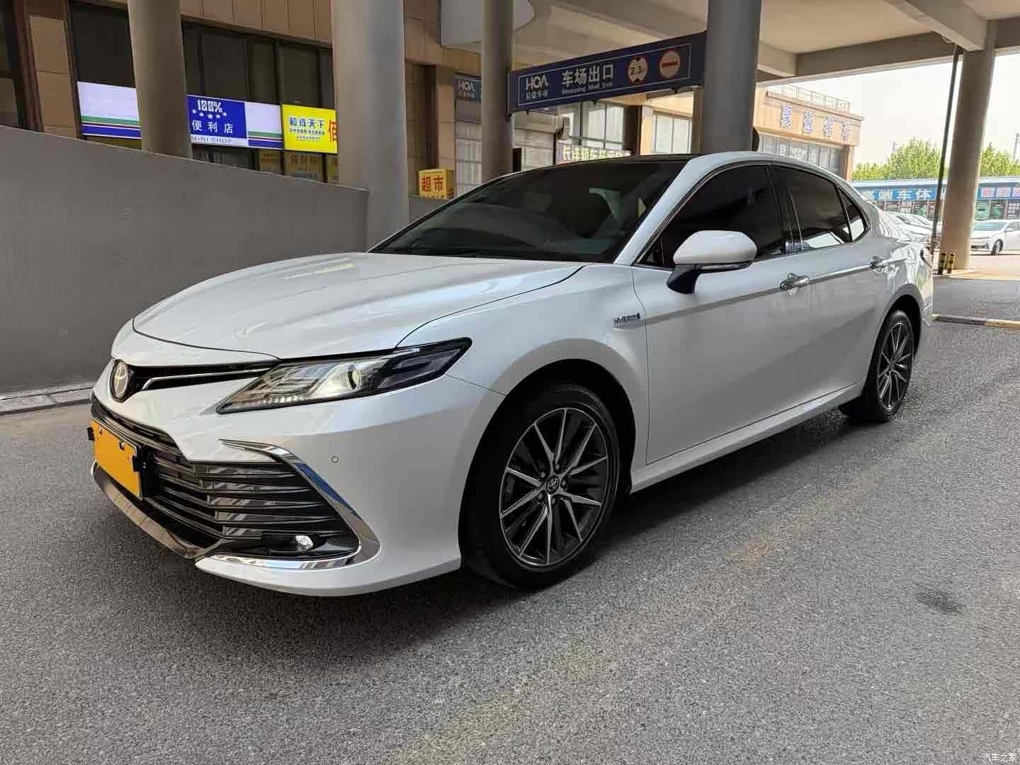 Toyota Camry, 2023 1