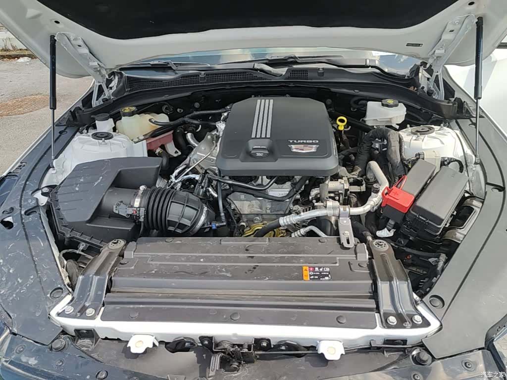 Cadillac CT4, 2022 16