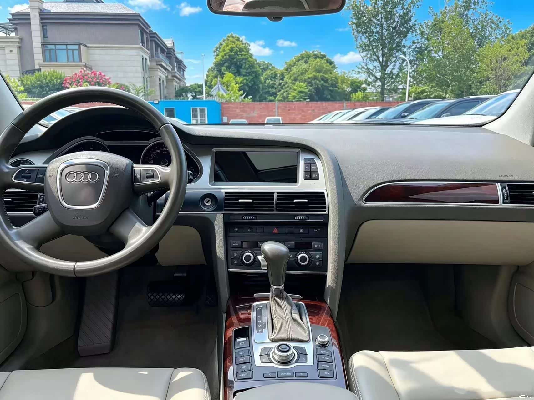 Audi A6L, 2010 11