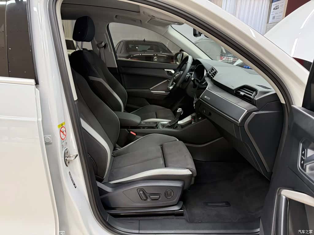 Audi Q3, 2023 21