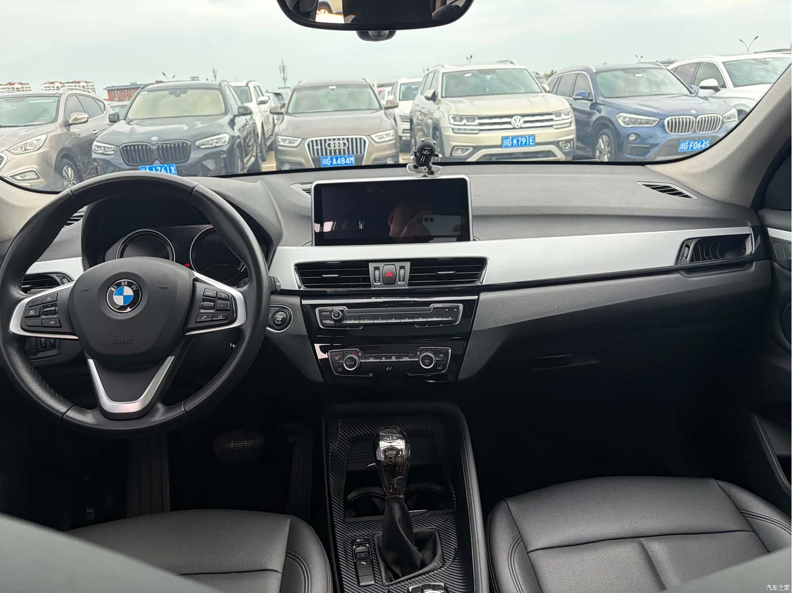BMW X1, 2019 все фото