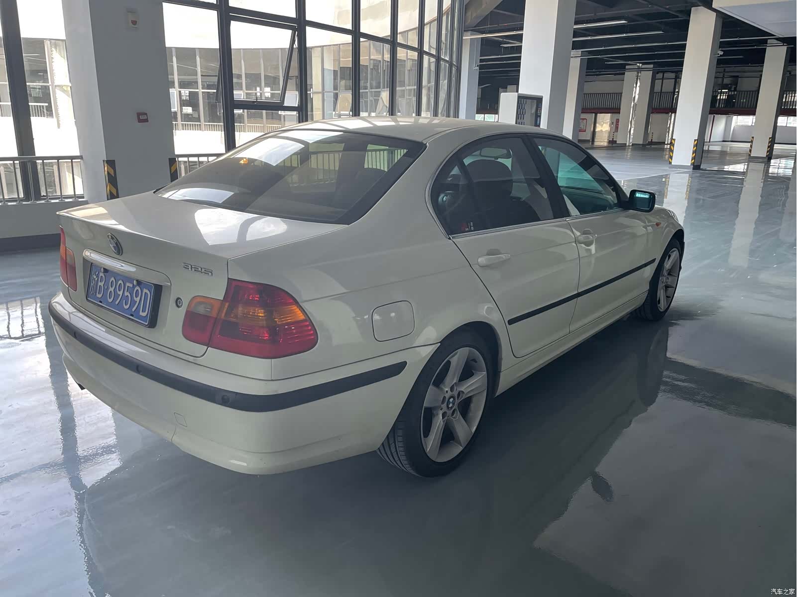 BMW 3 Series, 2003 12