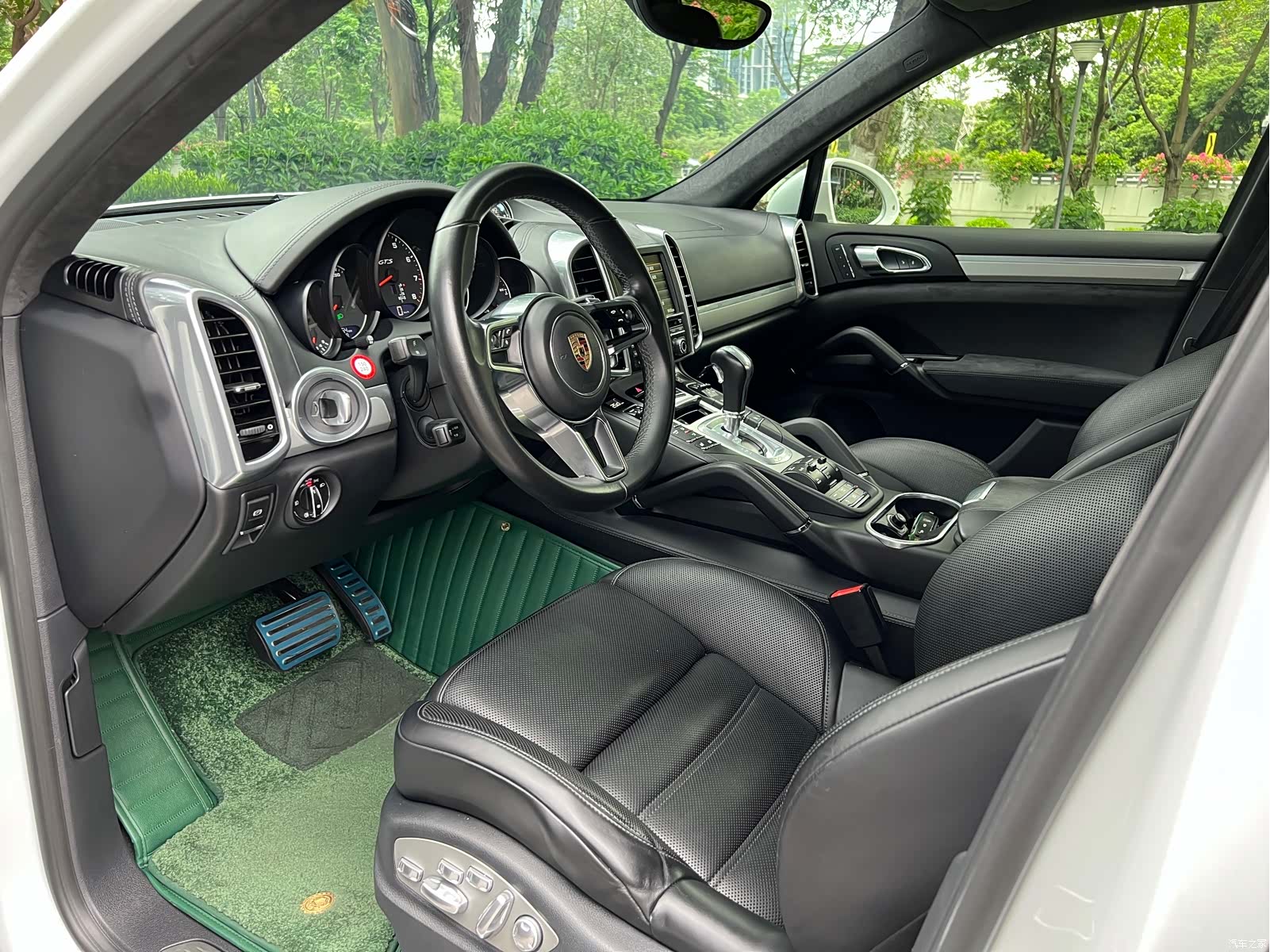 Porsche Cayenne, 2016 все фото