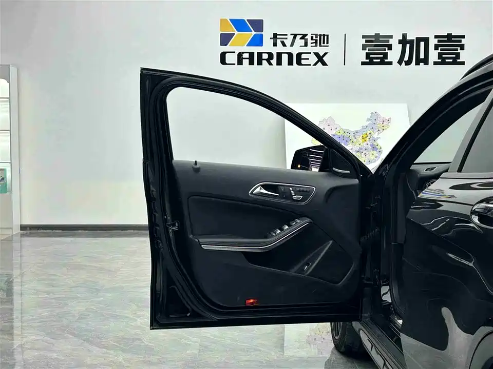 Mercedes-Benz GLA AMG