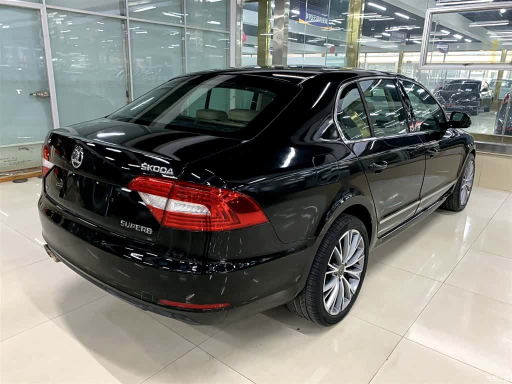 Skoda Superb, 2015 12