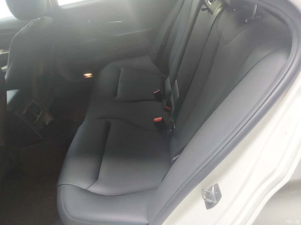 BMW 3 Series, 2018 17