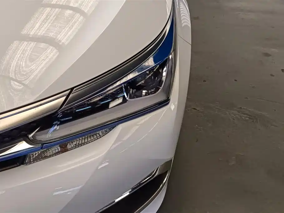 Toyota Corolla dual engine E+